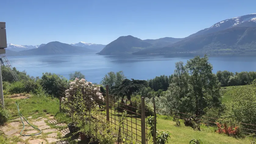 Stunning views to the mountains and sea, sleeps 6people. - Image 1