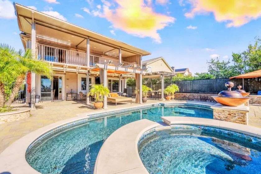 ৎ୭The safty paradiseৎ୭ H/w Pool Jacuzzi &much more - Image 1