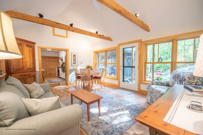 Lovely lakeside setting on beautiful Alamoosook Lake.  - Image 1