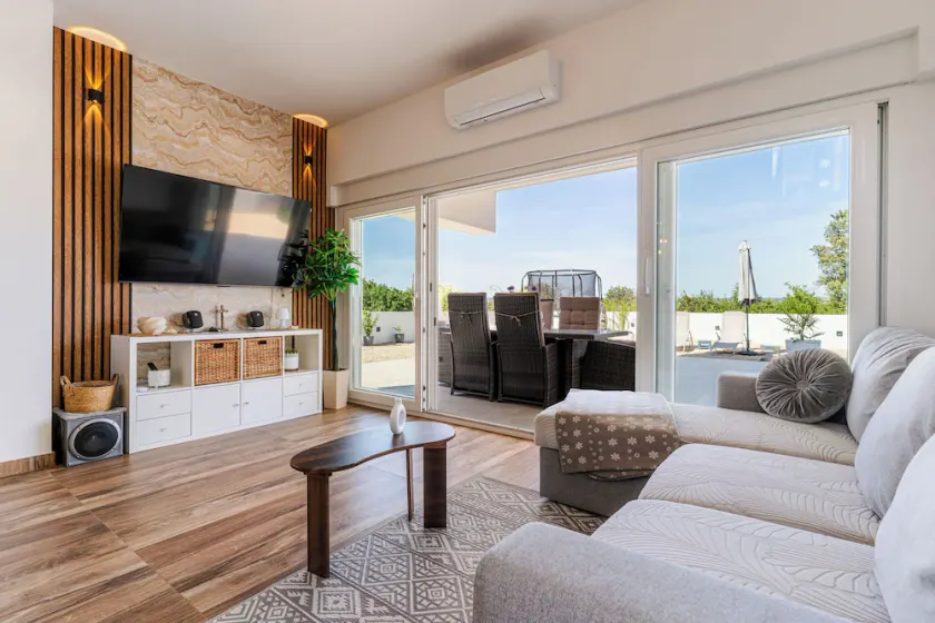 Villa Raslina Sea View - Image 1