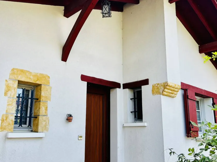 Basque house in Espelette, 3 beds, 5+2 ppl, pets allowed, internet - Image 1