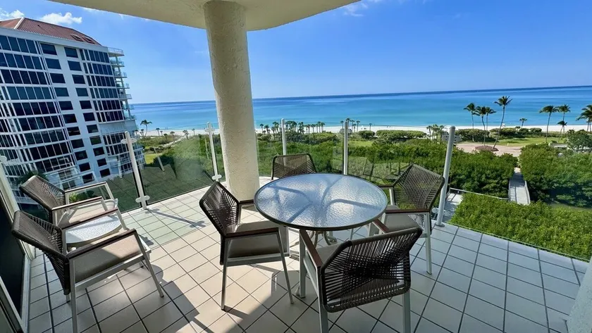 Bright corner views of the Gulf of Mexico! - WS0701 - Image 1