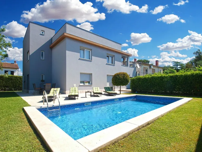Villa 2103/39323 (Istria - Pula), 2500m from the beach - Image 1