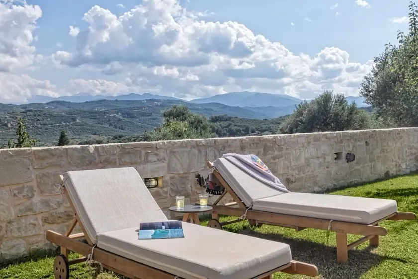 Apithano Heated pool on demand - Image 1