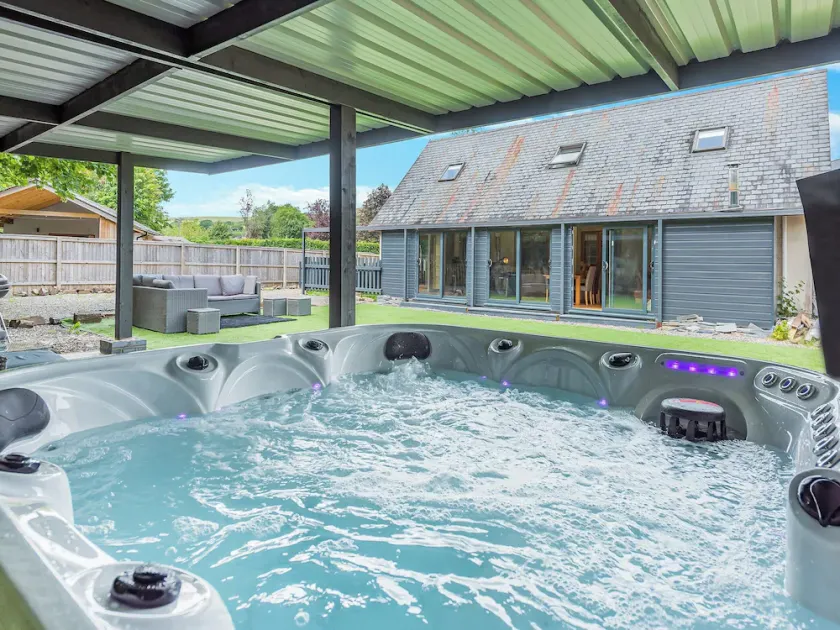 5 bedroom accommodation in Garnant, near Ammanford - Image 1