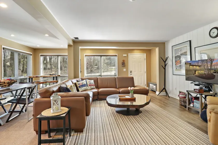 The Oaks Retreat |Abbey Springs Resort |Upper & Lower Living Rooms |Wraparound Deck |Pool |Beach - Image 1