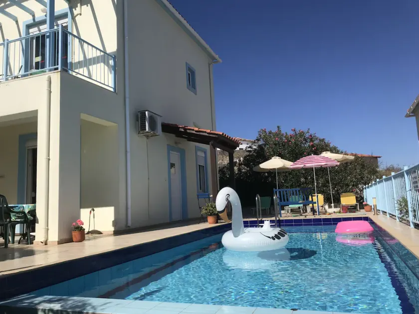 Breathtaking sea and Mountain views with Private pool, Peace full relaxing Villa with WiFi near Shops and Restaurants - Image 1