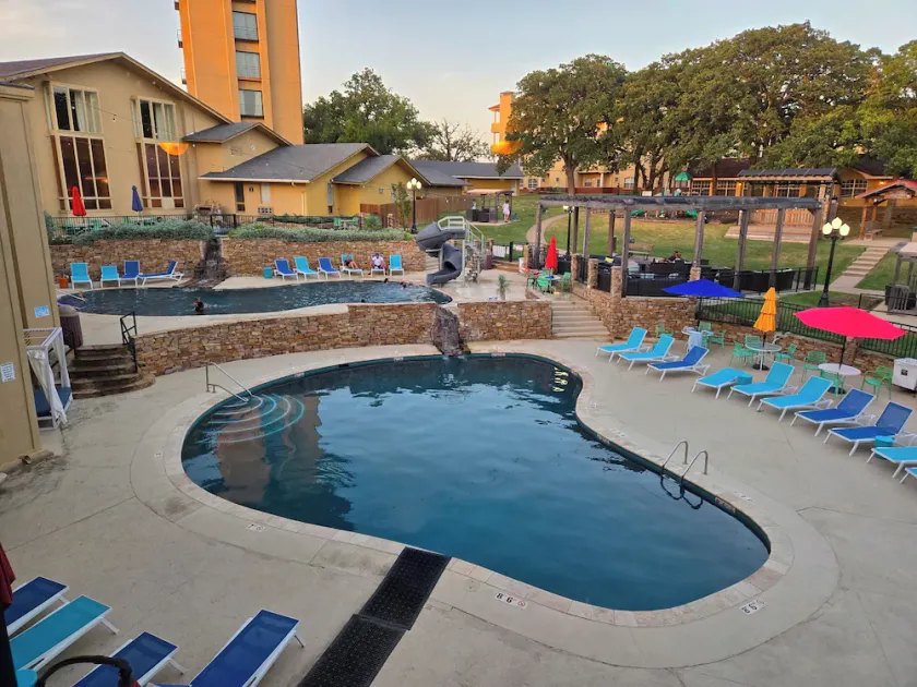 Lake Texoma 4BR Farmhouse Game Room + Free Tanglewood Resort Access Sleeps 14 - Image 1