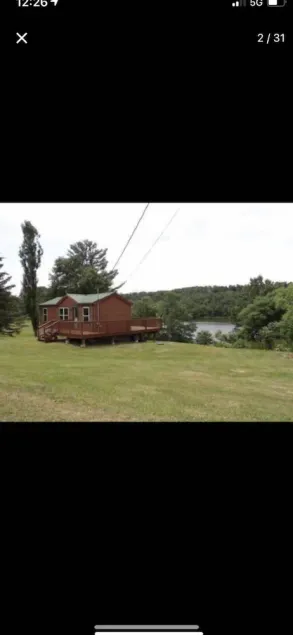 Beautiful waterfront property  - Image 1