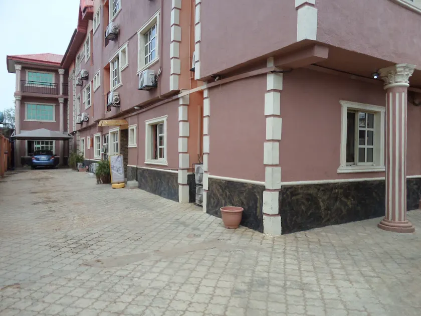 HardRock Hotel and suites - Image 1