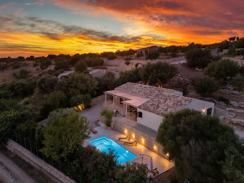 Neu renovierte Villa mit Meerblick und Pool - Image 1