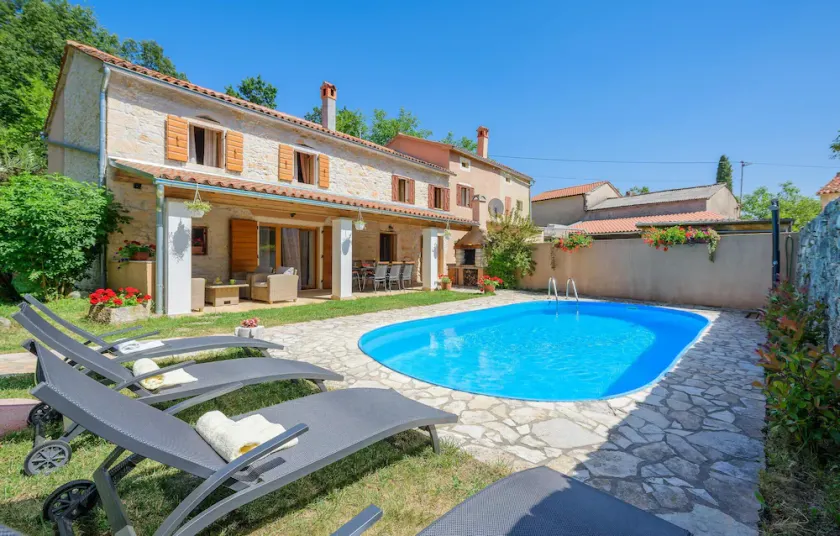 Awesome Home In Zminj - Image 1