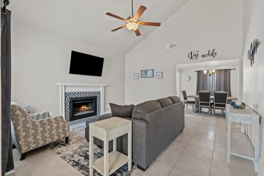 Tranquil Cozy 3 Bedroom Home in Duncanville - Image 1