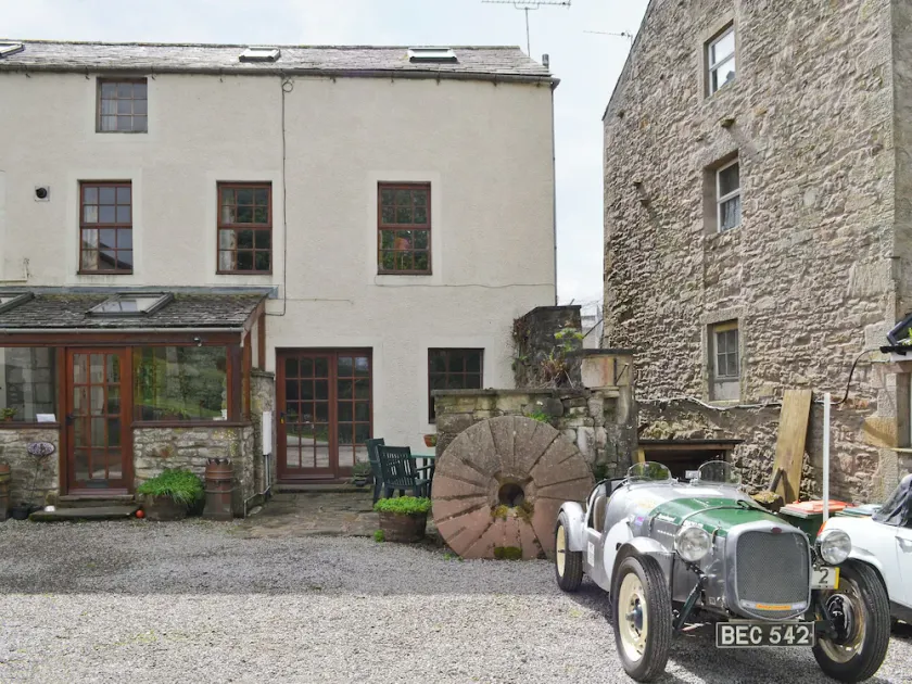 2 bedroom accommodation in Branthwaite, near Cockermouth - Image 1