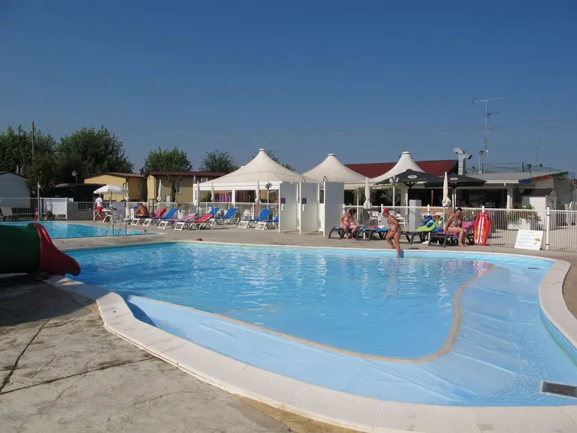 Cosy apartment in villa for 6 people with A/C, pool, WIFI, terrace and pets allowed - Image 1