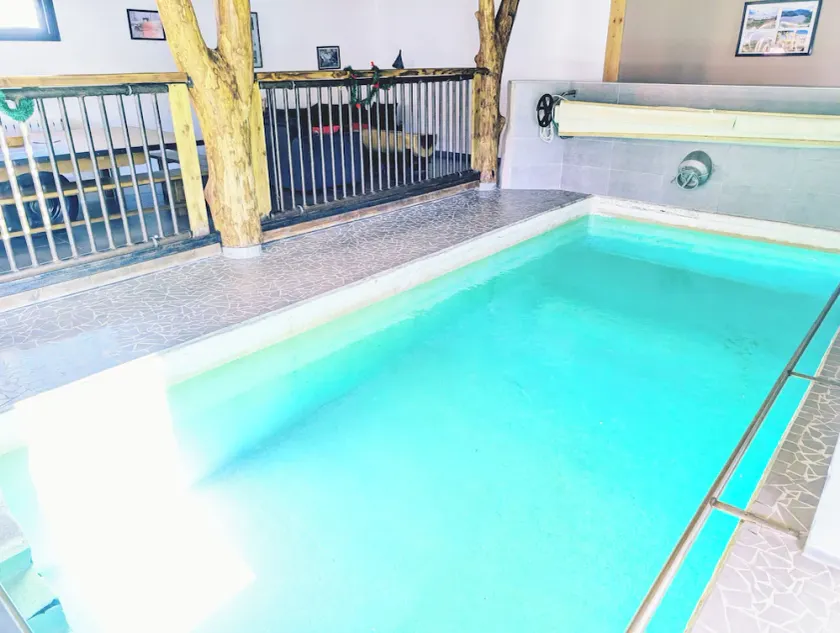Storslået sommerhus med opvarmet indendørs pool - Image 1