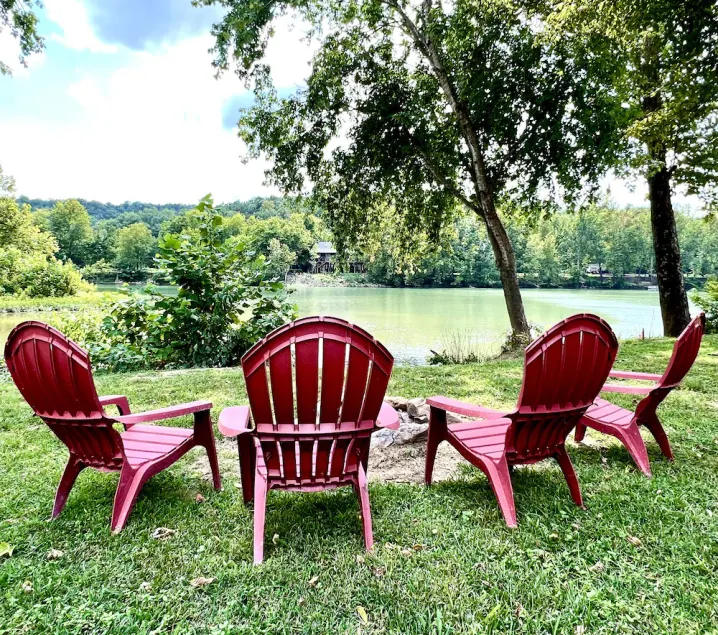 Spring River Waterfront Cabin - Walking Distance to Downtown Hardy & Loberg Park - Image 1