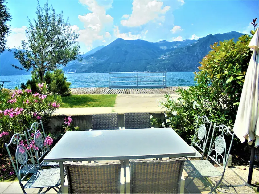 Frontlake Cristal Loft - Image 1