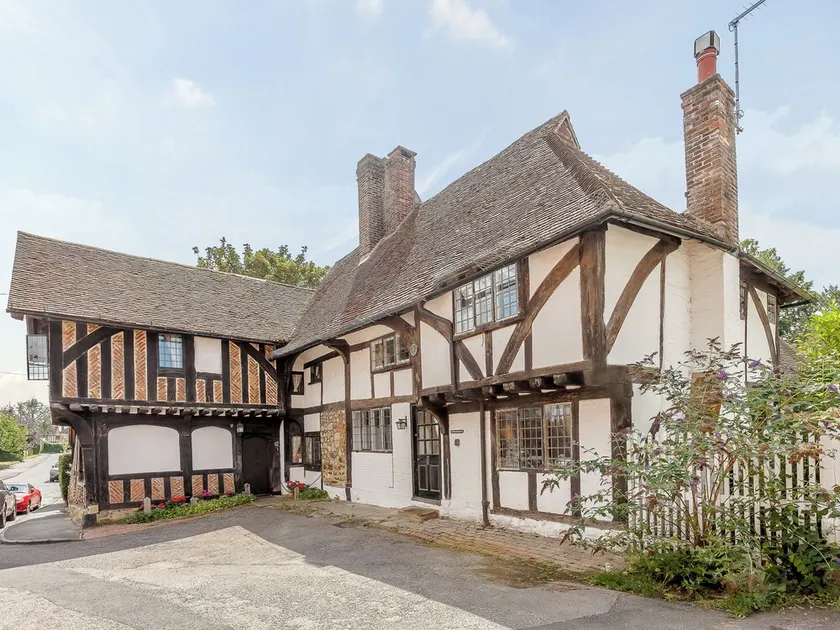 3 chambres à coucher à Lingfield - Image 1
