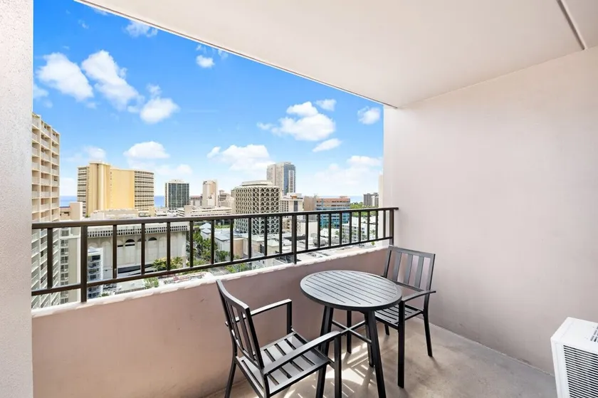 Royal Kuhio 1708 - Spacious Corner Unit w/ Ocean City Views in Heart of Waikiki - Image 1