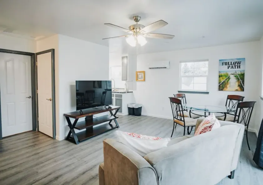 Quite Studio w/ Patio and Laundry - Image 1