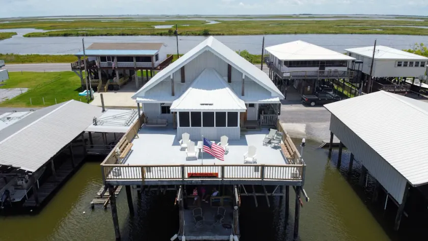 Pelican's View Lodge- Boat Launch- Trailer Parking- Lights for night fishing - Image 1