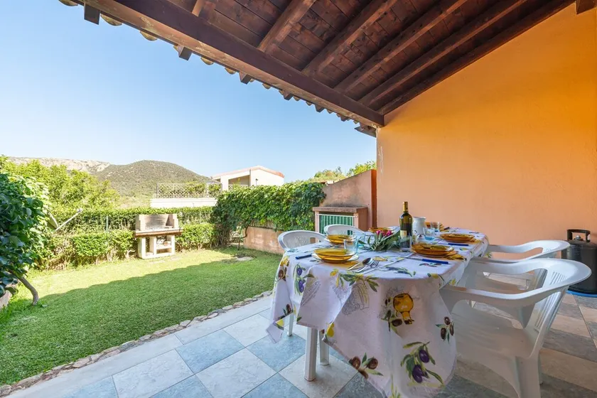 Apartamento 'Villetta Stella' con terraza privada, Wi-Fi y aire acondicionado - Image 1