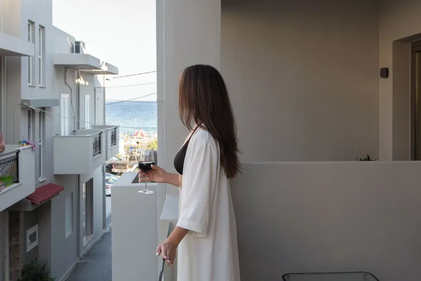 Armonia Beachfront Suites - Image 1