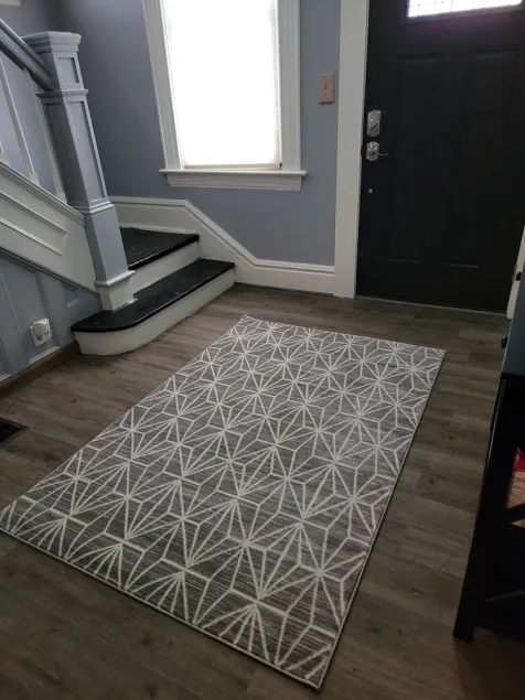 8 min from downtown, 13 min from Airport - Image 1