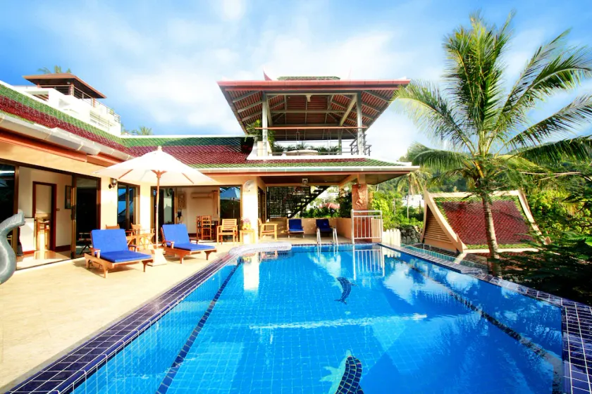 Profitez de cette fabuleuse villa de luxe de 4 chambres avec chef personnel, personnel et piscine - Image 1