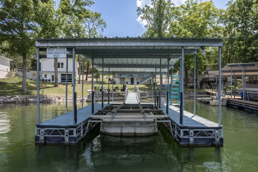 Peaceful Waters - Lakefront House w/Martini deck - Image 1
