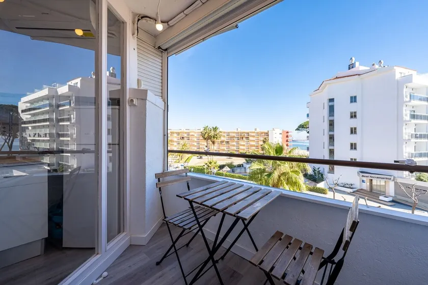 Ferienwohnung 'Promar 304' mit Meerblick, WLAN und Klimaanlage - Image 1