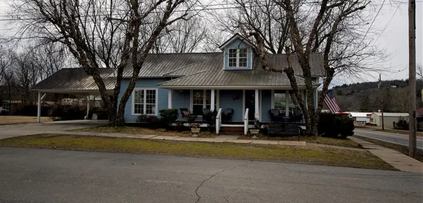 The Ramsey House located in the heart of Pangburn - Image 1
