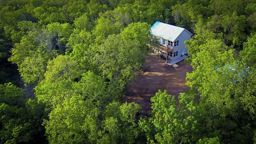 A Beautiful Escape from the City. Explore Nature and Enjoy the Lake! - Image 1