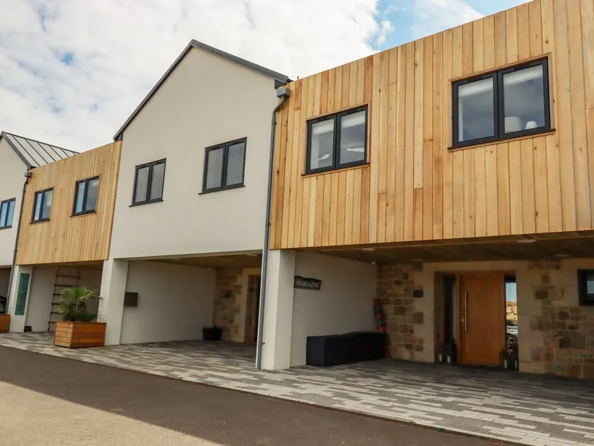 STARGAZERS, pet friendly, country holiday cottage in Sennen - Image 1