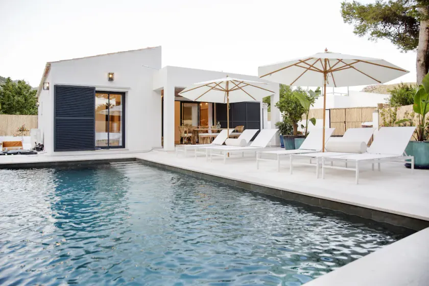Superbe villa récemment rénovée avec piscine, Pto Pollensa, à 450m de la plage / promenade des pins - Image 1