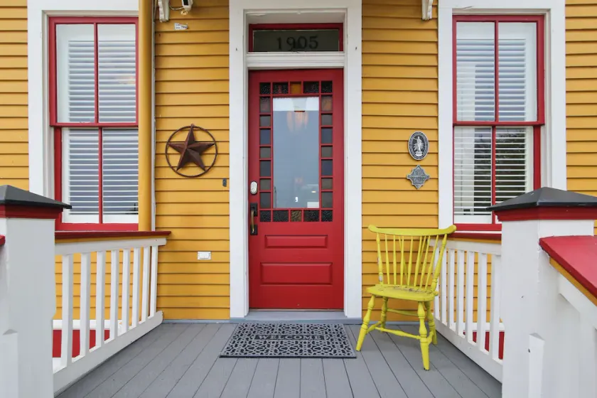 AbFab Seaside Cottage - Image 1
