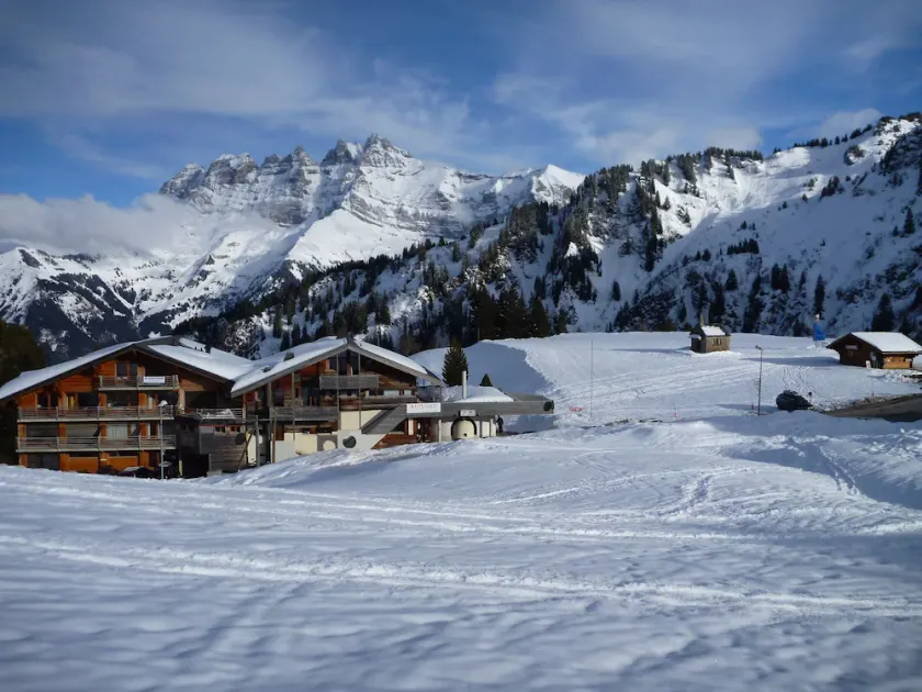 Das Maisonette-Apartment Les Portes du Soleil bietet Platz für 9 Ski-in-Ski-out-Personen - Image 1