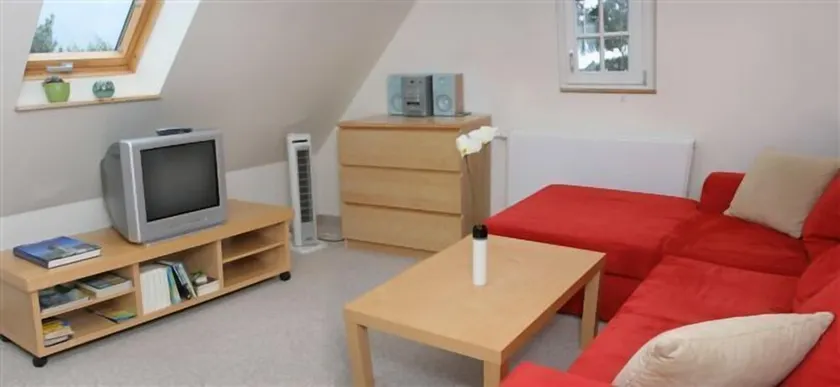 Lovingly furnished two-room apartment (approx. 40 m2) - Image 1
