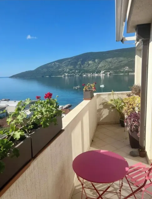 AMAZING VIEWS APARTMENT, 5 min beach - Image 1