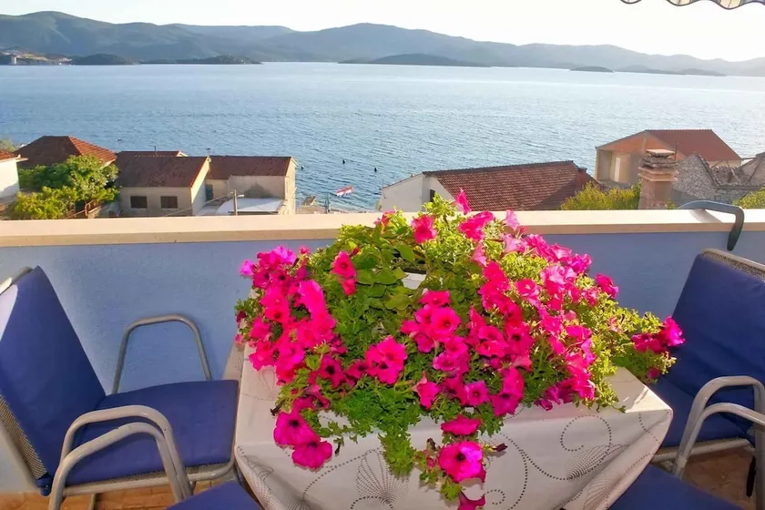 Holiday apartment With sea view and terrace - Image 1