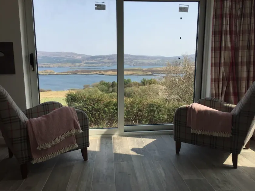 Cosy Sea view Skye Cottage for 6 - Image 1
