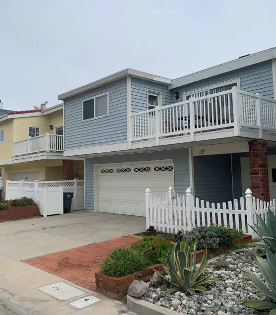 Steps to Sand. Steps to Harbor. Endless Memories<br>4-bedroom, 3-bath  comfortably sleeps up to 8 guests, making it ideal for families, couples, or friends seeking a coastal getaway. - Image 1