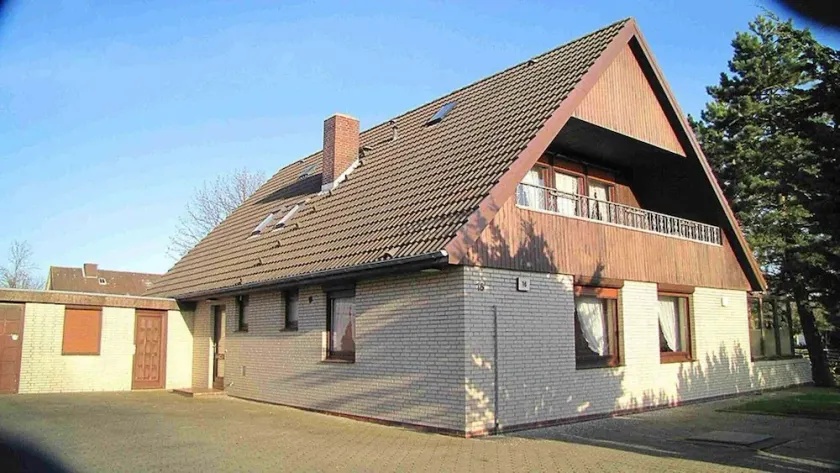 Holiday house with large garden, terrace, near the beach, pets welcome - Image 1