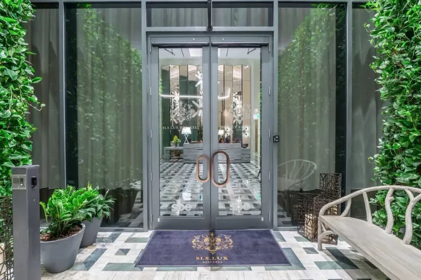 Modern Suite in SLS Lux Brickell managed by City Escapes - Image 1