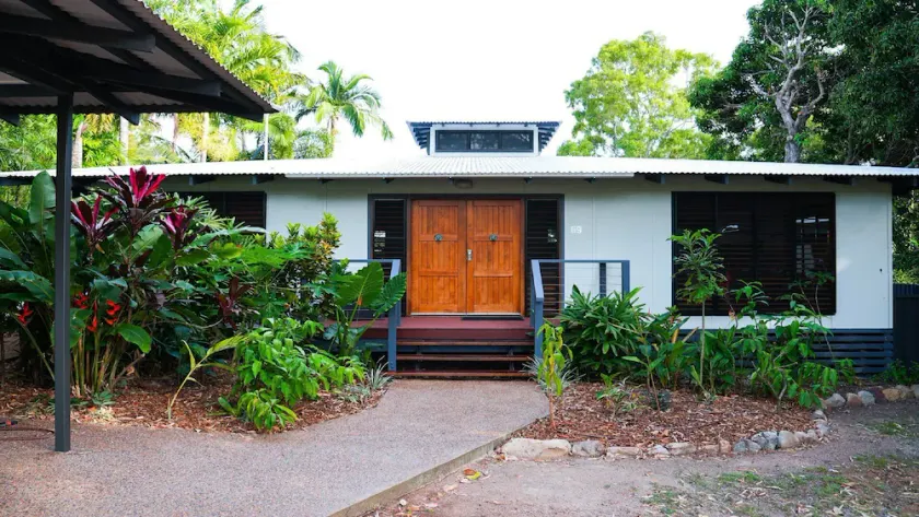Picnic House, Luxurious Tropical House - Image 1