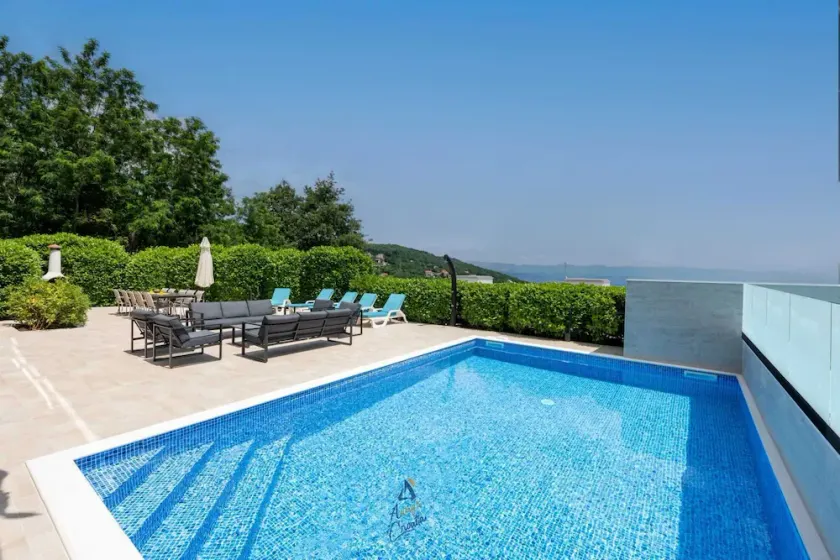 Villa moderne de 5 chambres pour 10 personnes avec piscine chauffée et jacuzzi - Image 1