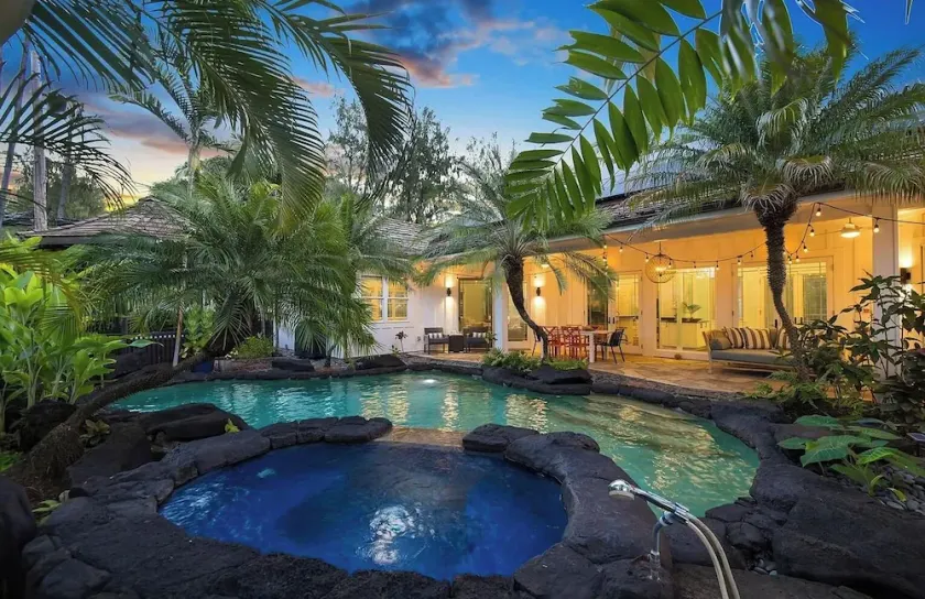 Steps from Kailua Beach, heated pool, gazebo, AC,  NO CLEANING FEE! - Image 1