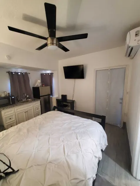 FeelAtHome - Image 1