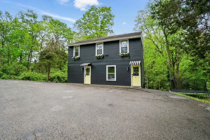 Carriage House Retreat 2 - Image 1